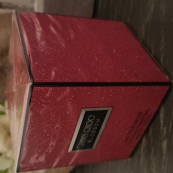 Fragrance - Jimmy Choo Blossom - Picture 3 of 5